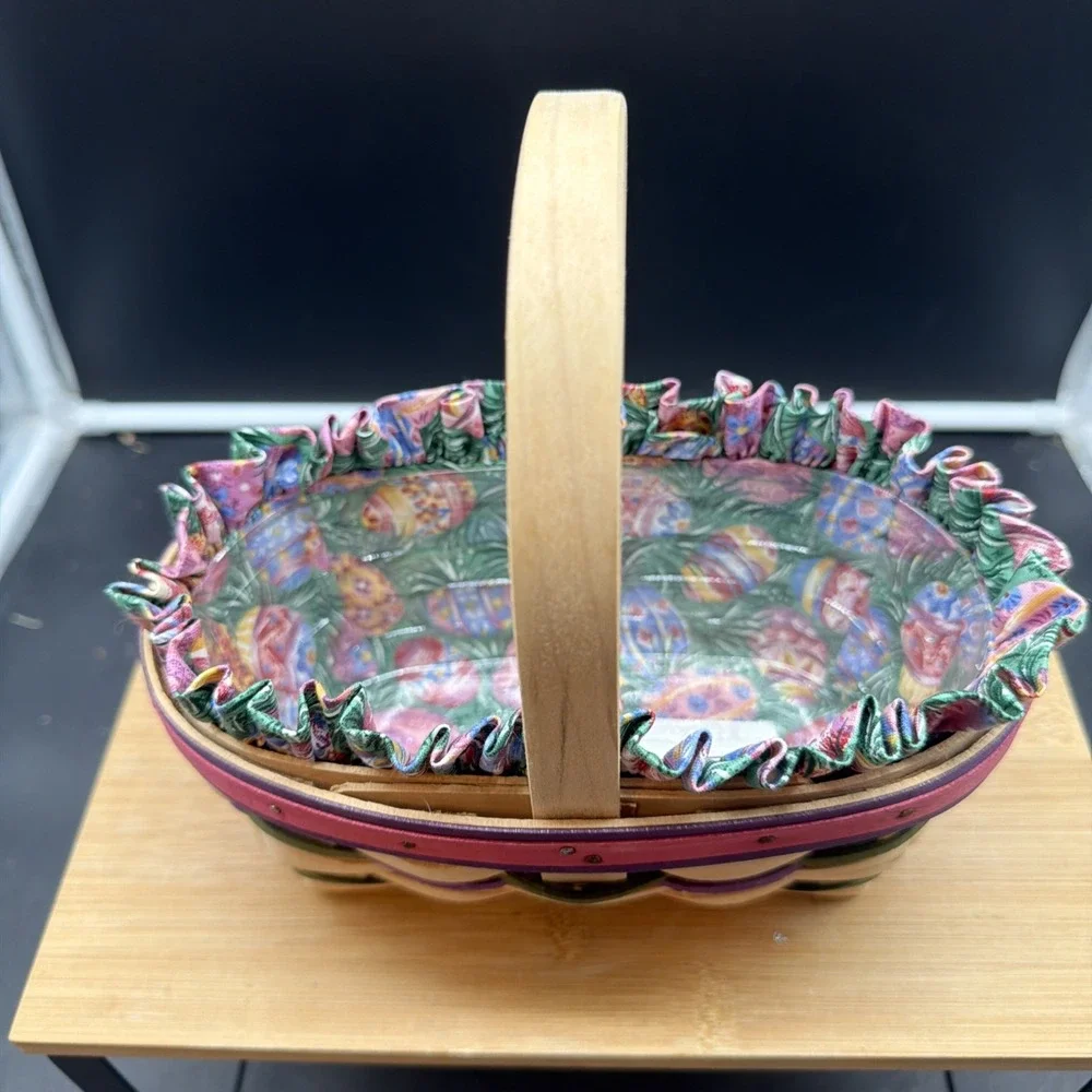 Longaberger 1996 Oval Basket with Easter Egg Liner and Protector